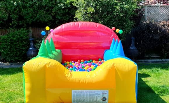 Multicoloured ball pool